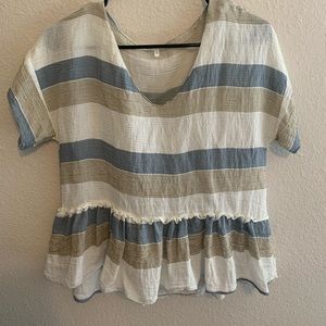 Multicolored ruffle top